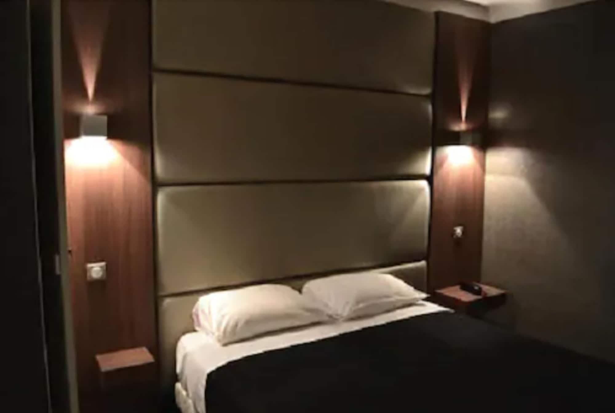 Hotel Schtak Cannes Phòng bức ảnh